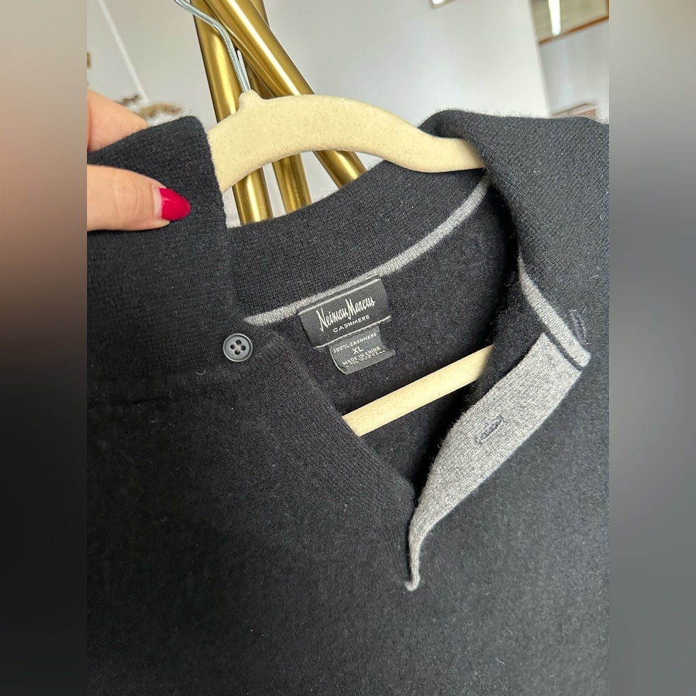 Neiman Marcus Dark Grey 100% Cashmere Quarter-Button Long Sleeve Sweater - Picture 5 of 7